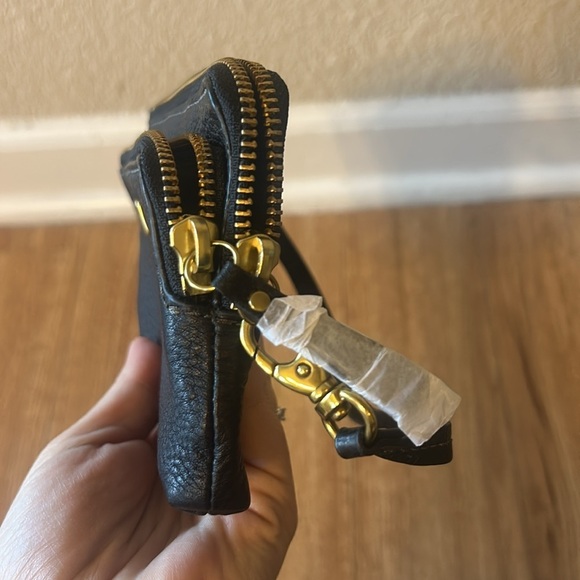 FOSSIL Black Polished Pebbled Leather Double Corner Zip Wristlet - Picture 9 of 9